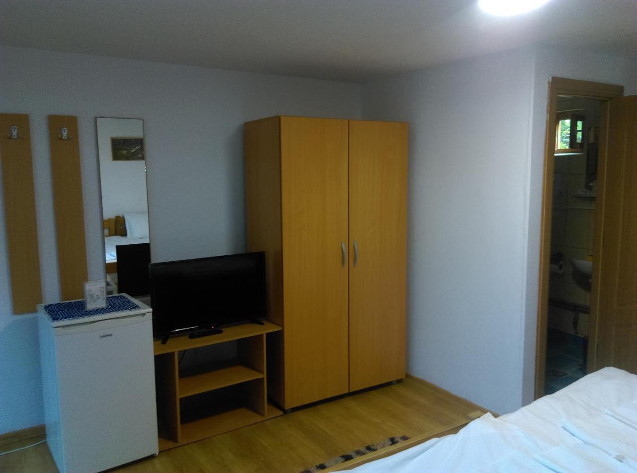 Vila Paula & Spa Sovata Buitenkant foto
